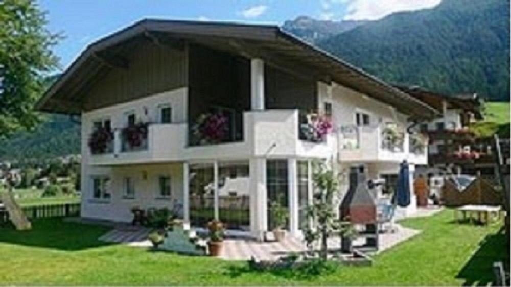 Landhaus Julian Neustift im Stubaital Exterior photo